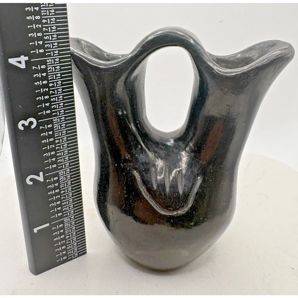 Santa Clara Blackware Wedding Vase Bear Paws 4.5